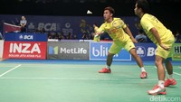 Dalam laga di Plenary Hall Jakarta Convention Centre (JCC), Senayan, Rabu (14/6/2017), Ahsan/Rian dikalahkan Ketlen Kittinupong/Dechapol Puavaranukroh dengan skor 19-21, 21-17, 18-21.