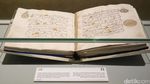Ini Foto Al Quran Bertinta Emas di Madinah