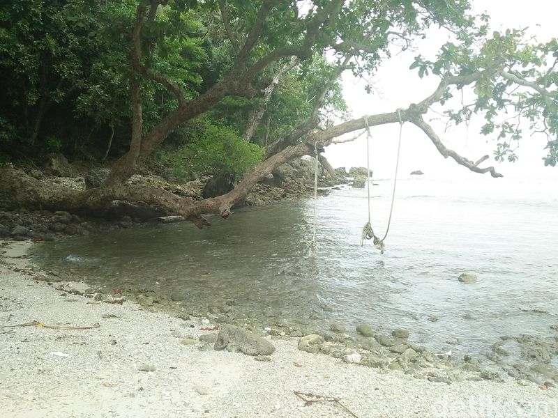 Bukan Di Anyer Pantai Karang Bolong Ini Di Sabang