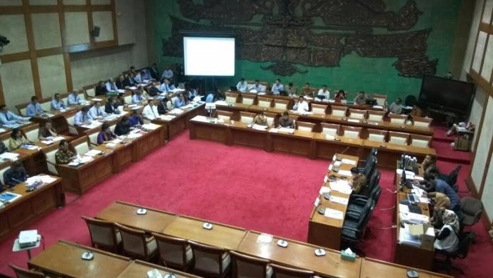 Sri Mulyani dan Bambang Bahas Anggaran di DPR