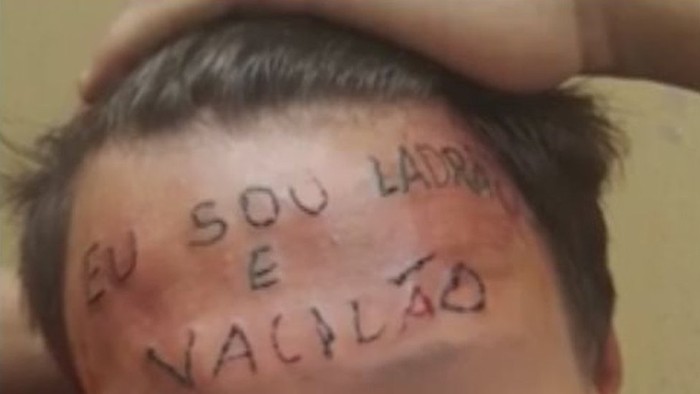 Remaja Ditato dengan Tulisan Saya Maling dan Pecundang di Dahinya