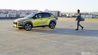 Hyundai Kona tak sekedar mobil SUV baru dari Hyundai melainkan ini menjadi salah satu batu loncatan dalam perjalanan Hyundai untuk menjadi merek asia nomor satu di Eropa pada tahun 2021, ungkap COO Hyundai, Thomas A.Schmid di Hyundai Motor Eropa dalam siaran persnya, Kamis (15/6/2017), Foto: Hyundai
