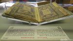 Ini Foto Al Quran Bertinta Emas di Madinah