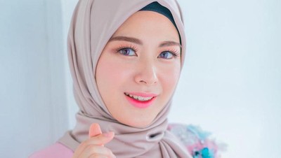 Ini Ayana Moon, Mantan Idol Kpop yang Jadi Mualaf