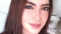 Nama Tia Ivanka melejit saat bermain di sinetron populer Tuyul dan Mbak Yul pada tahun 1998. Dok. Instagram/tiaivankka