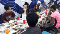 Ramadan di Mesir:  Lampu-lampu Indah hingga Berlomba Beri Takjil