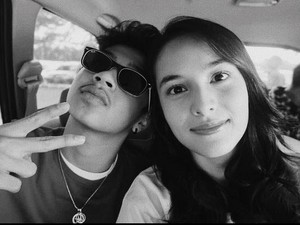 Dikabarkan Pacaran dengan Chelsea Islan, Bastian Steel Tutup Mulut