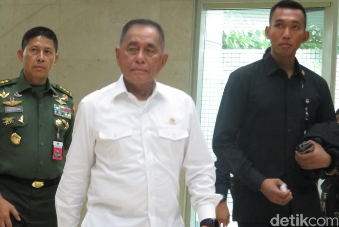 Menhan: Pemerintah Lobi DPR Muluskan Perppu Pembubaran Ormas