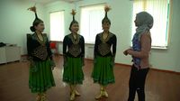Kekayaan Tradisi Muslim Kazakhstan: Musik, Tari hingga Permadani