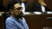 Andi Zulkarnain Mallarangeng alias Choel Mallarangeng mengaku menyesal menerima uang suap proyek Pusat Pendidikan Pelatihan dan Sekolah Olahraga Nasional (P3SON) di Hambalang, Bogor. Namun Choel terkejut dengan tuntutan 5 tahun penjara.