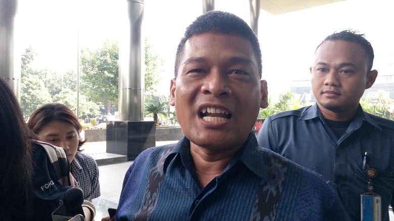 Kembali Sebut Sareh Wiyono, PNS Tajir: Semoga Terungkap Dia Dulu Kembali Sebut Sareh Wiyono, PNS Tajir: Semoga Terungkap Dia Dulu