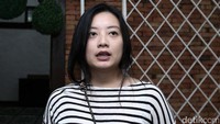 Wanita berusia 29 tahun itu aktif dalam gerakan yang mengusung #savelaguanak. Pool/Ismail/detikFoto.