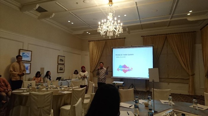 Coldplay, Singapura dan Turis Indonesia