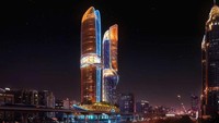 Rosemont Five Star Hotel & Residences ini merupakan hotel pertama di dunia yang mempunyai hutan buatan. Dua menara dengan 47 lantai ini juga menawarkan kemewahan fasilitas bintang lima. Pool/Boredpanda.