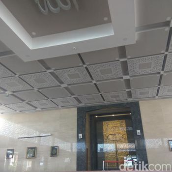 Di Lamongan, Ada Masjid Bernuansa Masjidil Haram Di Lamongan, Ada Masjid Bernuansa Masjidil Haram