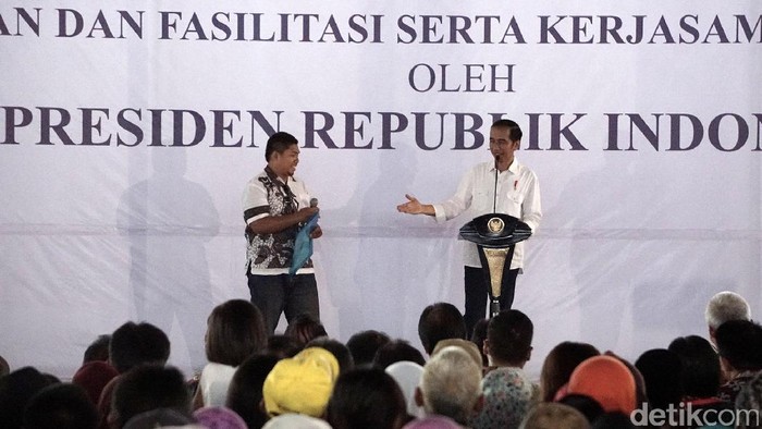 3 Tahun Keliling RI, Jokowi Sudah Bagikan 140 Ribu Sertifikat Tanah