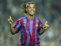 Di nomor delapan ada Ronaldinho dengan 55 gol penalti (Luis Bagu/Getty Images)