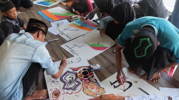 Hanafi Ajarkan Kelas Kaligrafi di Residensi Ramadan Tubaba 2017 