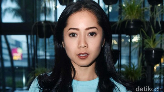 Gaya Kasual Karina Salim Gaya Kasual Karina Salim