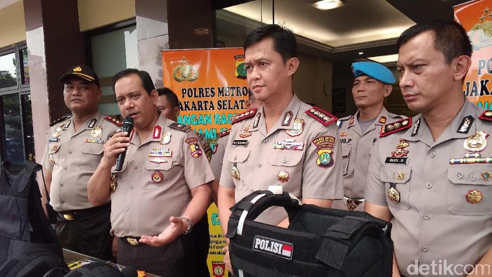 Polisi Siapkan Pengawalan untuk Warga yang Bawa Barang Berharga