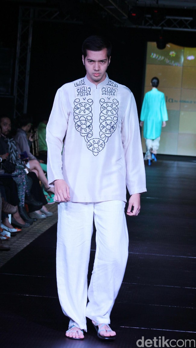 koleksi baju lebaran Ronald (Foto: Mohammad Abduh/Wolipop)