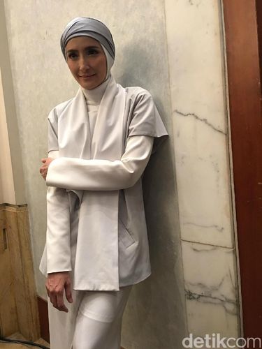 Kesedihan Inneke Koesherawati Jalani Ramadan Tanpa Suami