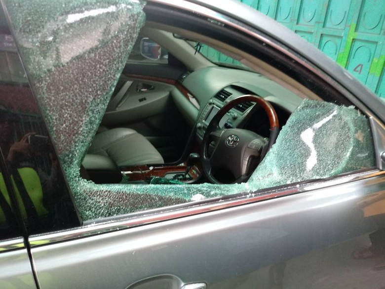 Pencuri Modus Pecah Kaca Mobil di Cimahi Disergap Korbannya Pencuri Modus Pecah Kaca Mobil di Cimahi Disergap Korbannya