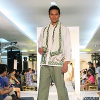 koleksi baju lebaran Azura (Foto: Mohammad Abduh/Wolipop)