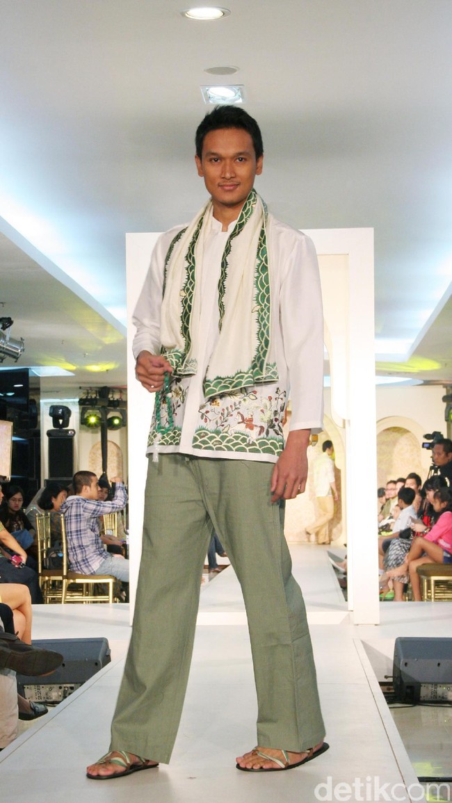 koleksi baju lebaran Azura (Foto: Mohammad Abduh/Wolipop)