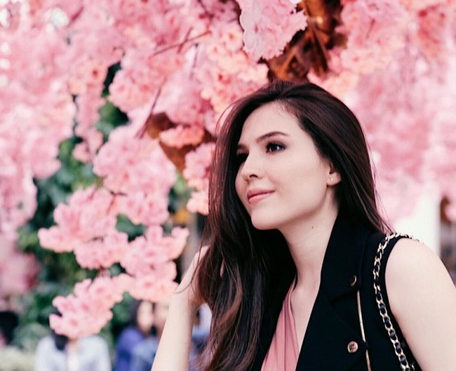 Pemain film Olivia Jensen memiliki ketertarikan di bidang sosial. Ia turut memberikan sumbangsih untuk anak-anak penderita kanker melalui Yayasan Kasih Anak kanker Indonesia. Foto: Dok. Instagram/oliviajensen