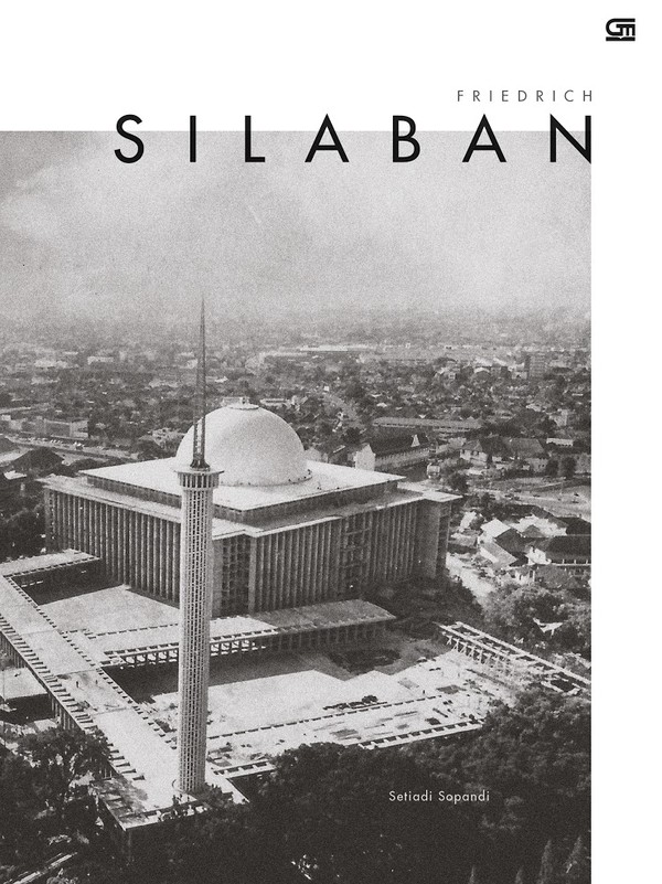 Erotik koylakdagi qiz Bir teshikda ikkita xoroz bilan sikish