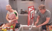 Wah! Diajar Memasak oleh Gordon Ramsay, Katy Perry Kewalahan