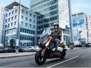 Aman dan Nyaman Berkendara Bersama XMAX