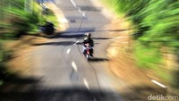 Jalur ini kerap digunakan pemudik yang memiliki tujuan Garut atau Tasikmalaya jika jalur selatan Nagreg macet total.