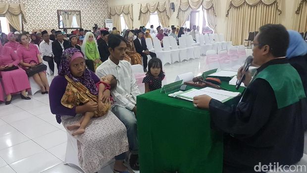 Isbat Nikah Massal, Ada Warga Banten 30 Tahun Tak Punya Buku Nikah