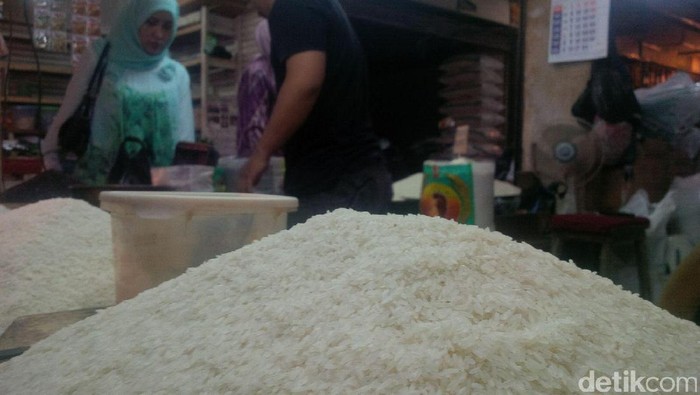 Beras di Pasar Kosambi Bandung