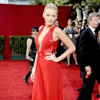 Blake Lively arrives at the 61st Primetime Emmy Awards held at the Nokia Theatre on September 20, 2009 in Los Angeles, California.  (Photo by Frazer Harrison/Getty Images)