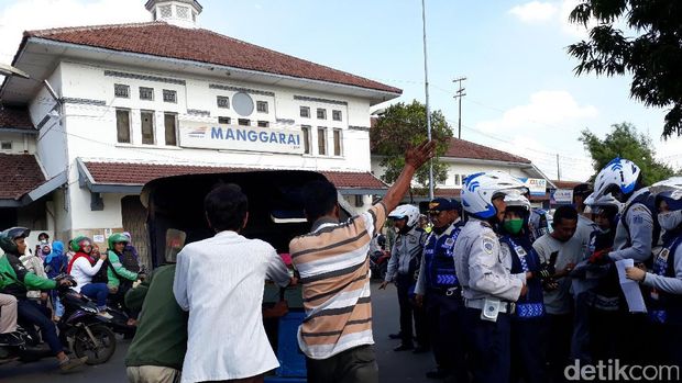 Dishub DKI razia bemo di Manggarai Jaksel