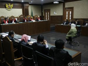 Video: Curhat Eks Menkes Siti Fadilah di Sidang PK