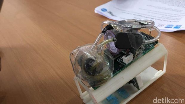 Pyoyek tempe ke luar angkasa.