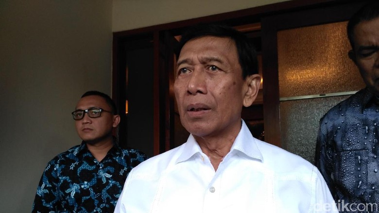 Isu Penyelundupan Senjata, Wiranto: Itu Pengadaan BIN, Miskomunikasi Saja Isu Penyelundupan Senjata, Wiranto: Itu Pengadaan BIN, Miskomunikasi Saja
