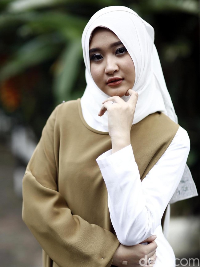 Wardrobe: Kami Idea. Photographer: Rahman/Detikcom & Ridho/Detikcom. Stylist: Arina Yulistara. Model: Aisyah (Juara 2 Sunsilk Hijab Hunt 2017)