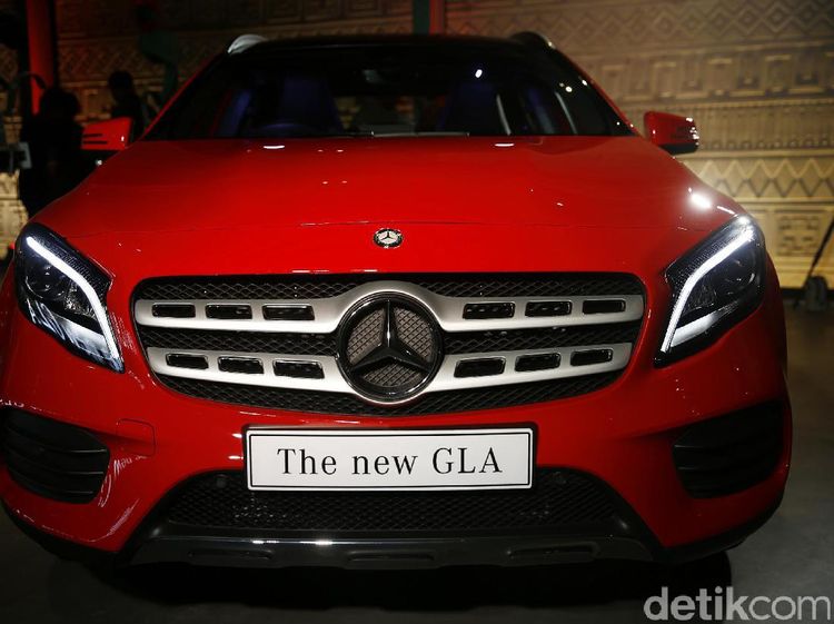 Mercy Luncurkan SUV GLA