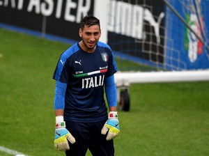 Alasan Suporter Milan Lempari Donnarumma dengan Uang Palsu