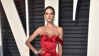 Alessandra Ambrosio juga turut tampil di gelaran Victorias Secret yang tahun ini digelar di Shanghai. Foto: Getty Images