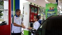 Program Diskon Mudik Pertamax Rp. 250,-/liter (harga asli Rp. 8.250,- menjadi Rp. 8000,-) untuk setiap pembelian Pertamax. Promo berlaku di 200 SPBU bertanda khusus yang tersebar di jalur mudik mulai dari tanggal 19 Juni-25 Juni 2017. Foto: dok. Pertamina