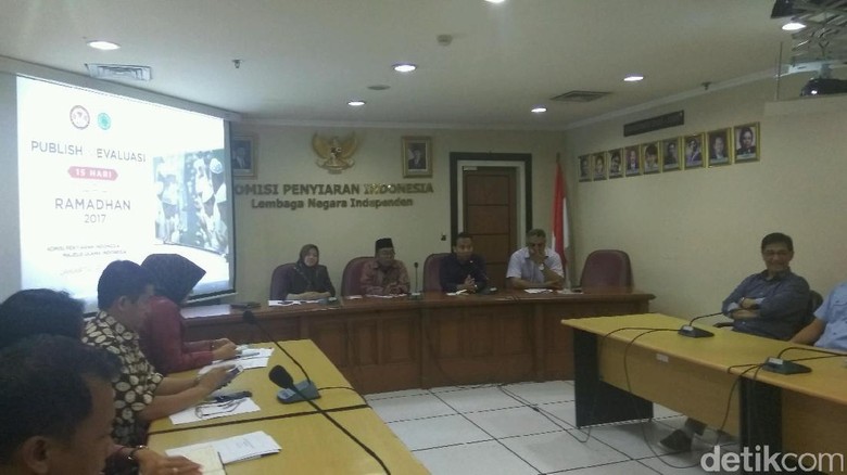 Ramadan, KPI Minta Stasiun TV Setop Tayangan Berisi Caci Maki Ramadan, KPI Minta Stasiun TV Setop Tayangan Berisi Caci Maki