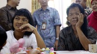 Seperti diketahui, Joni dan Isa merupakan pasangan suami istri yang tinggal di sebuah gang sempit di Tambora, Jakarta Barat karena tak memiliki rumah untuk berlindung.
