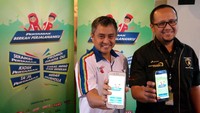 Channel Management Manager PT Pertamina (Persero) Werry Prayogi ikut serta meninjau kegiatan “Pertamax Berkah Perjalananku” di SPBU Pertamina, Jakarta. Foto: dok. Pertamina