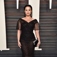 Demi Lovato attends the 2016 Vanity Fair Oscar Party Hosted By Graydon Carter at the Wallis Annenberg Center for the Performing Arts on February 28, 2016 in Beverly Hills, California.  (Photo by Pascal Le Segretain/Getty Images)